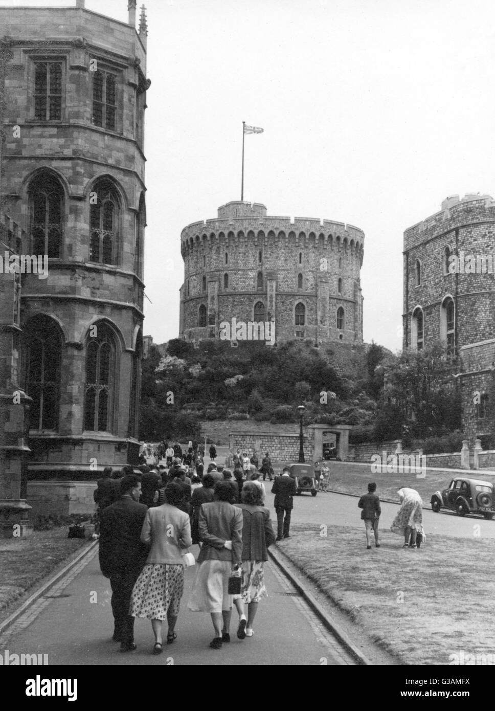 Visiteurs au château de Windsor, Berkshire, Angleterre Banque D'Images