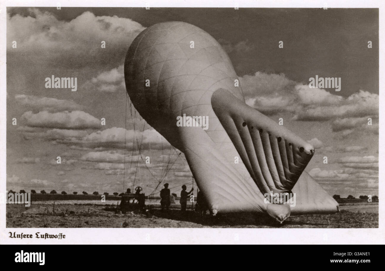 Barrage de la Luftwaffe WWII - ballon Date : vers 1940 Banque D'Images