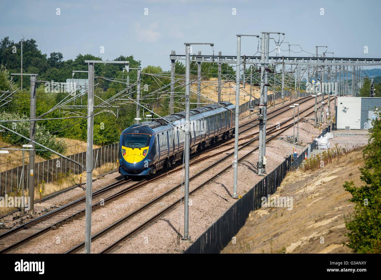 Train à grande vitesse de classe 395 du sud-est entre Kent et Londres sur la ligne High Speed 1 en Angleterre. Banque D'Images