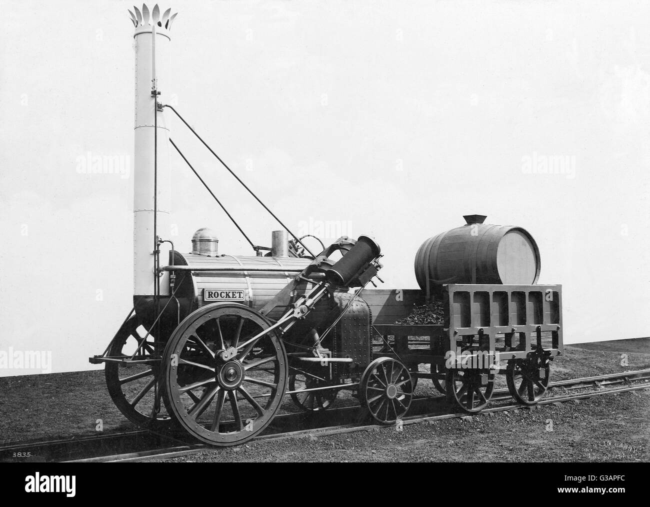 George Stephenson's Rocket - le pré-1923 réplique. George Stephenson's Rocket locomotive a été construit en 1829. Construit pour l'Freckeisen procès tenus par le Liverpool &AMP ; Manchester Railway. La première reproduction de Rocket est l'un vu sur cette phot Banque D'Images