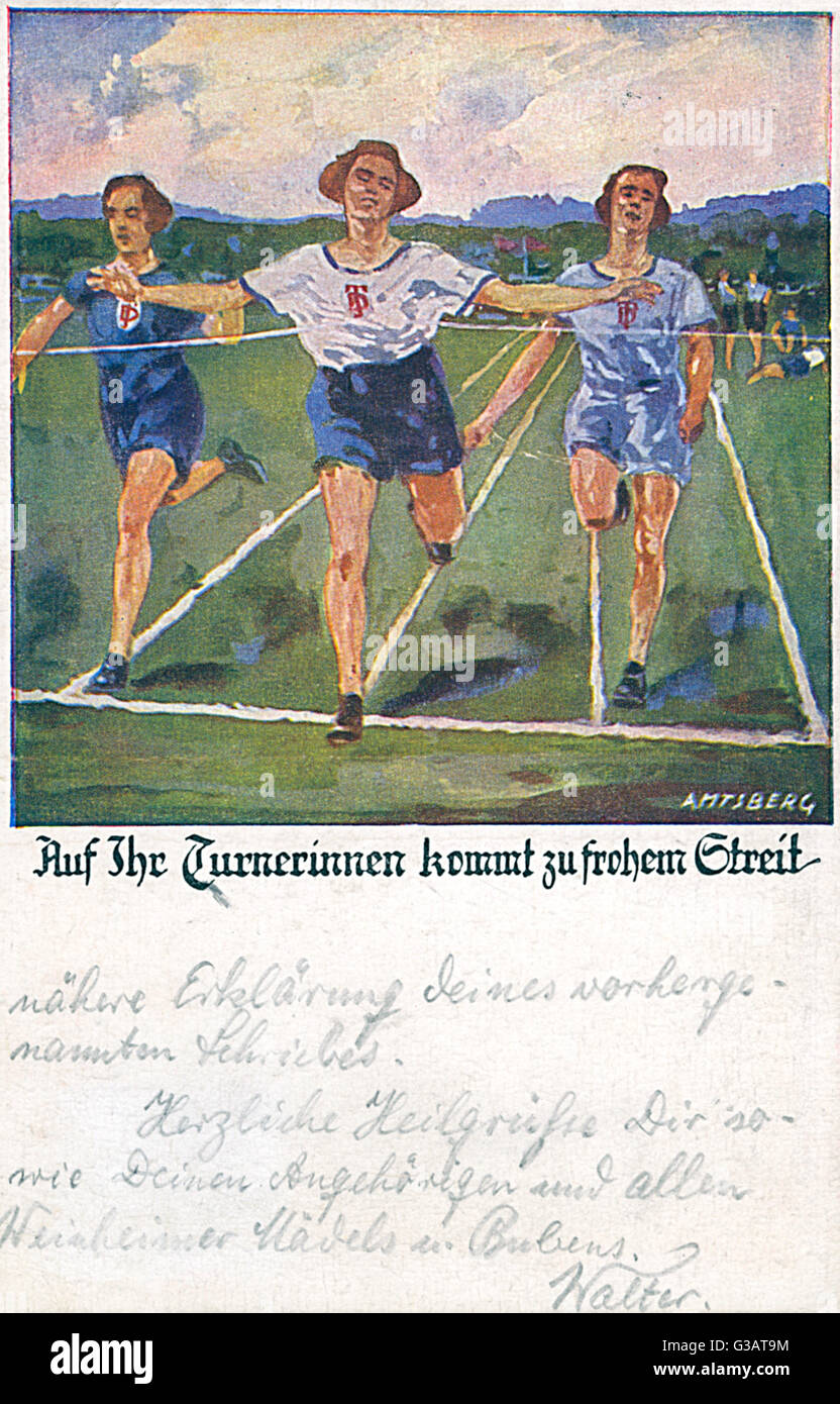 Carte postale allemande, athlètes féminins dans une course Banque D'Images