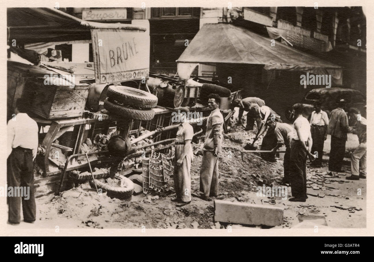 Lote de 4 barricadas, edifício da Segunda Guerra Mundial