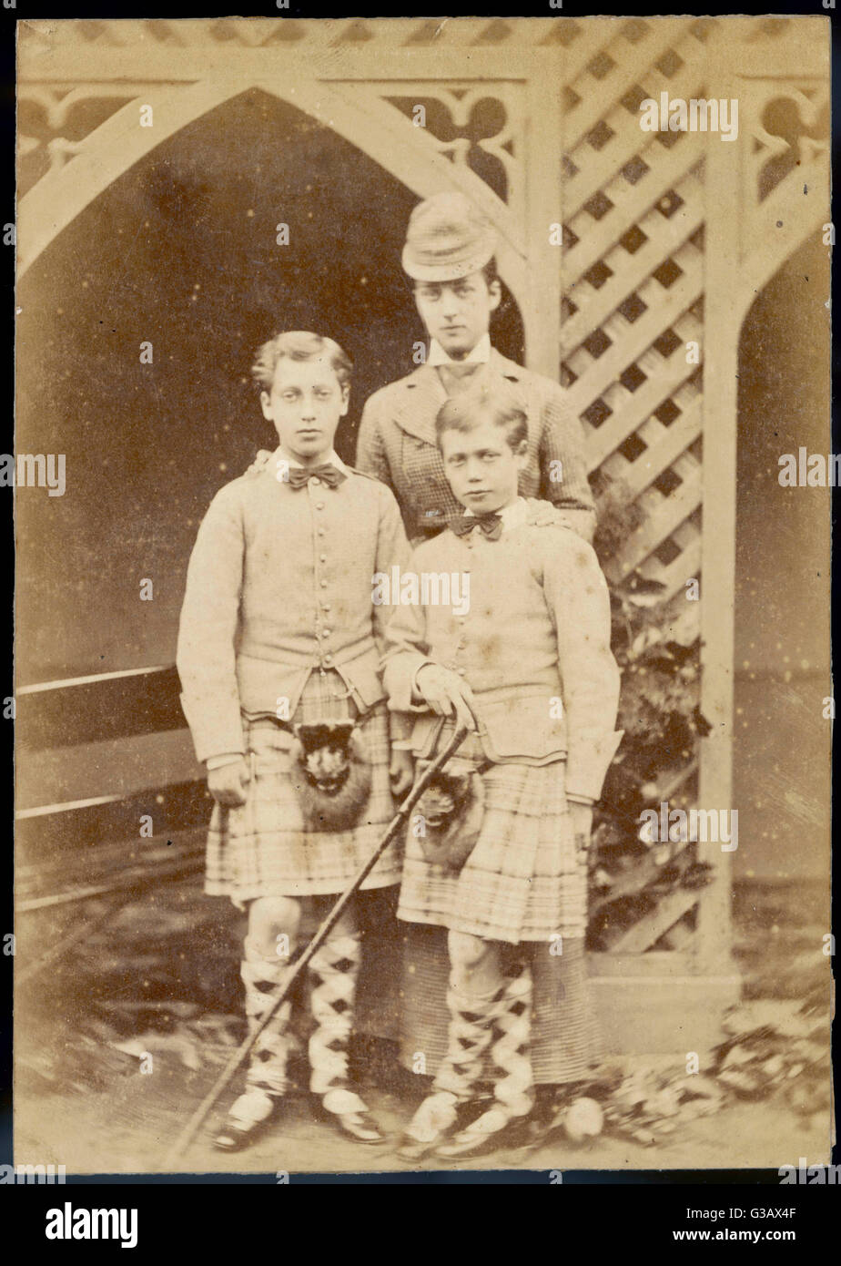 La princesse Alexandra du pays de Galles avec ses deux fils aîné Banque D'Images