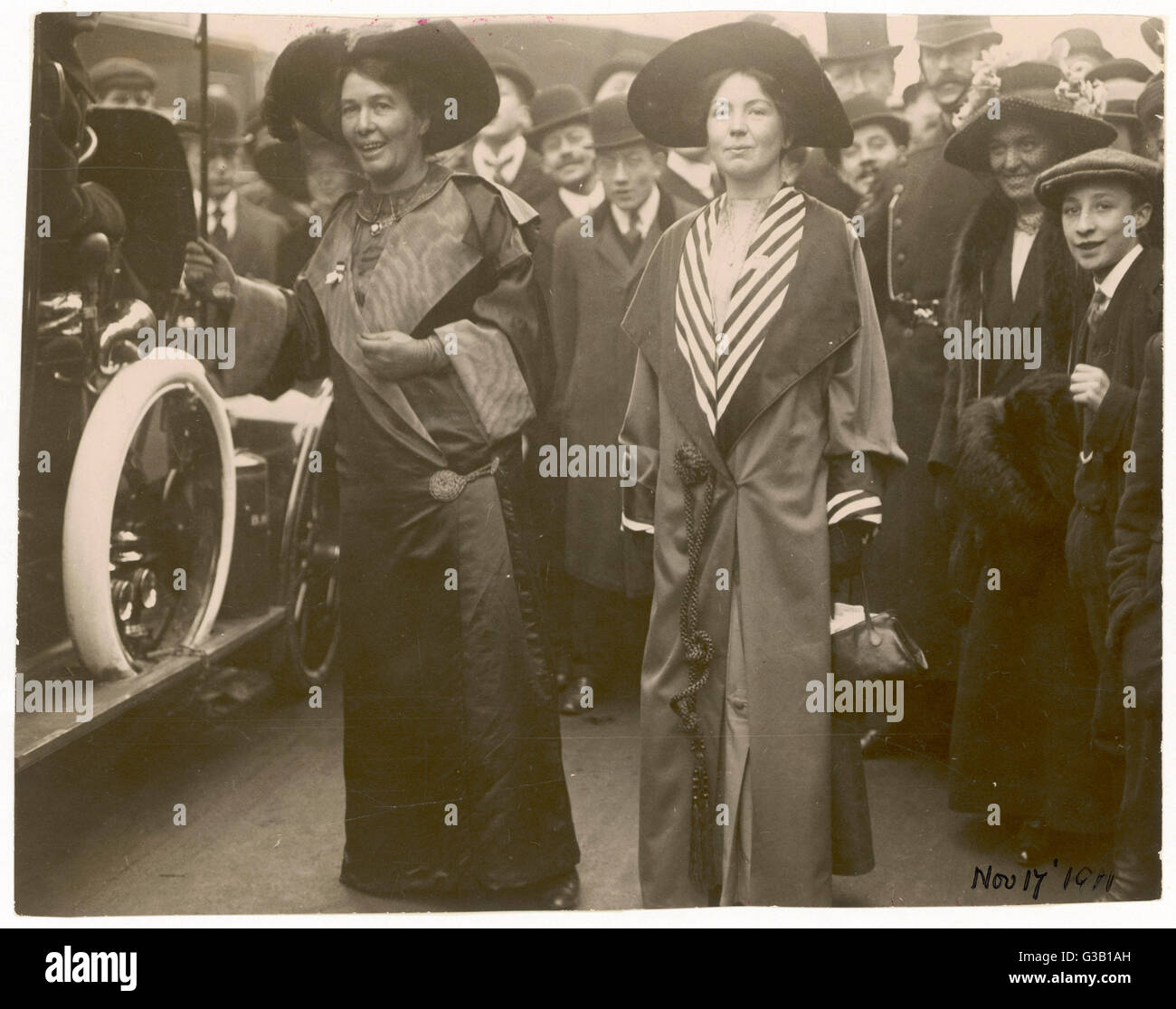 Sylvain Pankhurst & ; Emmeline Pethick-Lawrence sur une députation à Asquith & ; Lloyd George. Date : 17 Novembre 1911 Banque D'Images