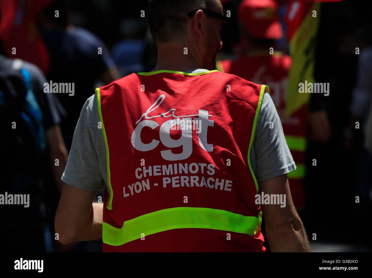 Les manifestants de la CGT de participer à une manifestation anti-capitalisme dans la Rue de la Replublique, Lyon, France. Banque D'Images