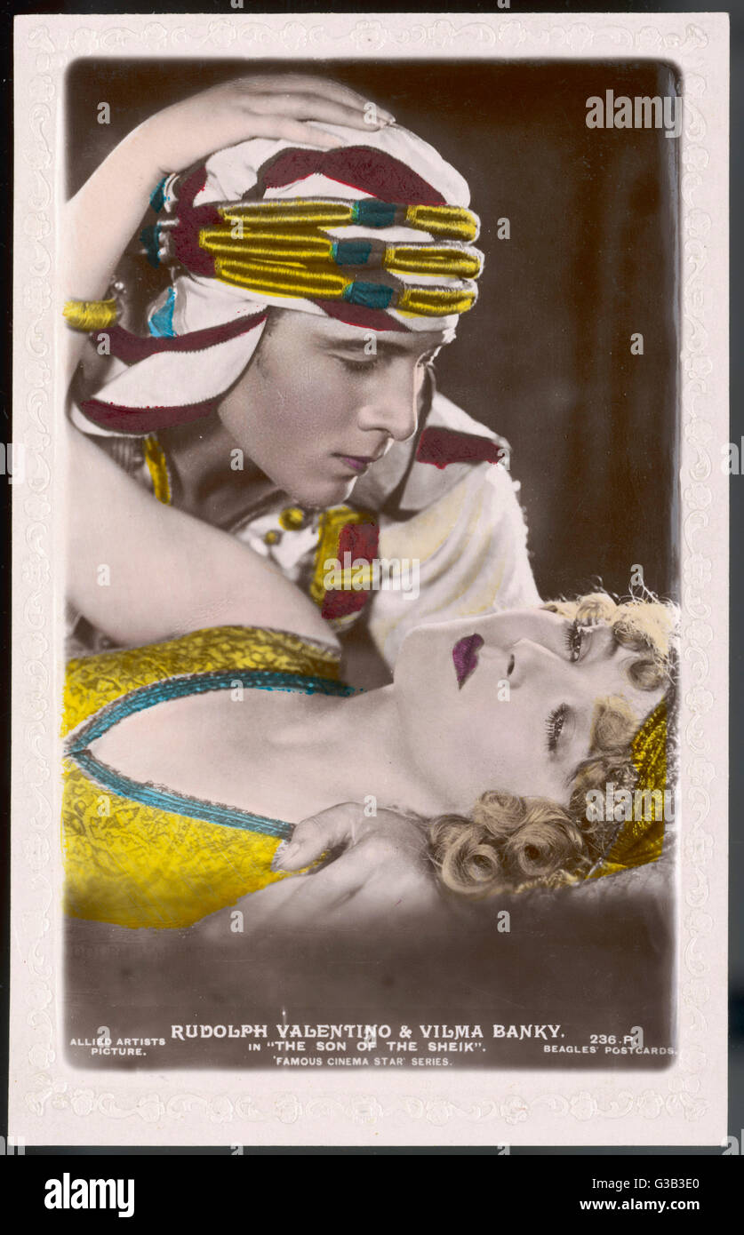 RUDOLPH VALENTINO film romantique italo-américaine idol avec Vilma Banky dans 'le fils du Cheikh' Date : 1895 - 1926 Banque D'Images