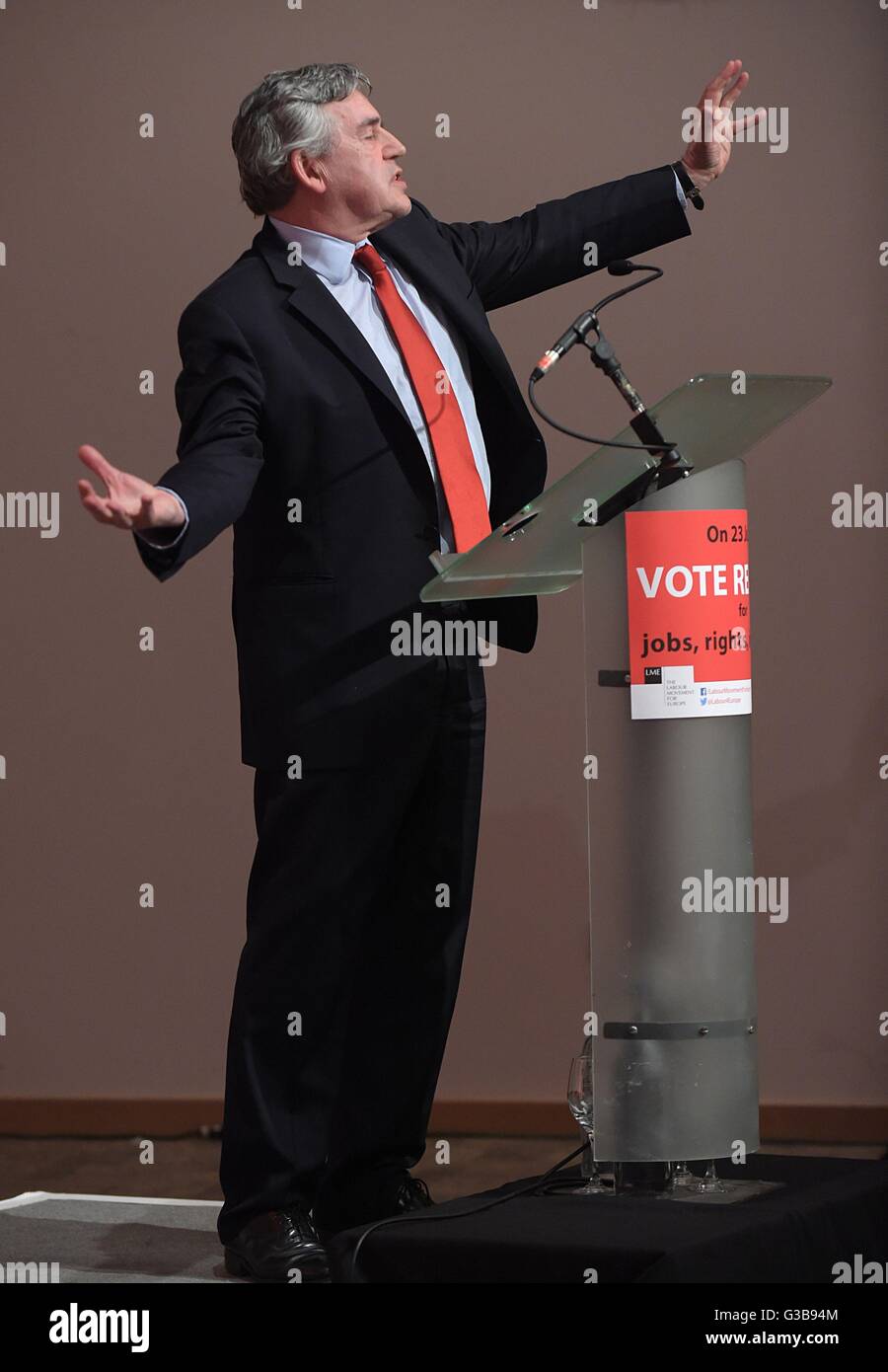 L'ancien premier ministre Gordon Brown parle au cours d'une partie du travail de l'Union européenne pro rassemblement à l'Royal Concert Hall de Glasgow, avant de le 23 juin Référendum sur l'adhésion à l'UE de la Grande-Bretagne. Banque D'Images