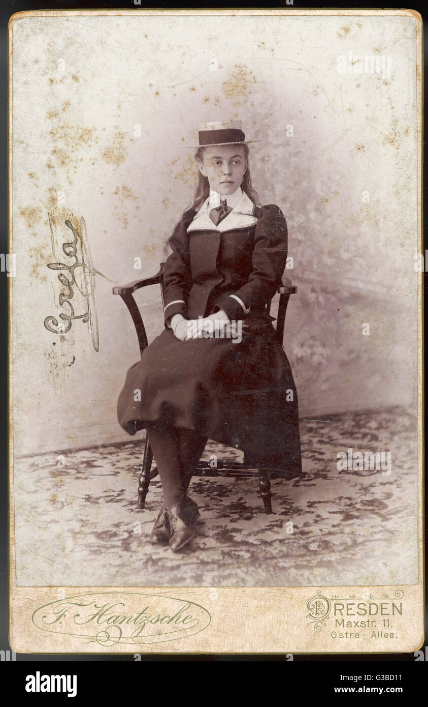 PHOTO DE FILLE ALLEMANDE 1890S Banque D'Images