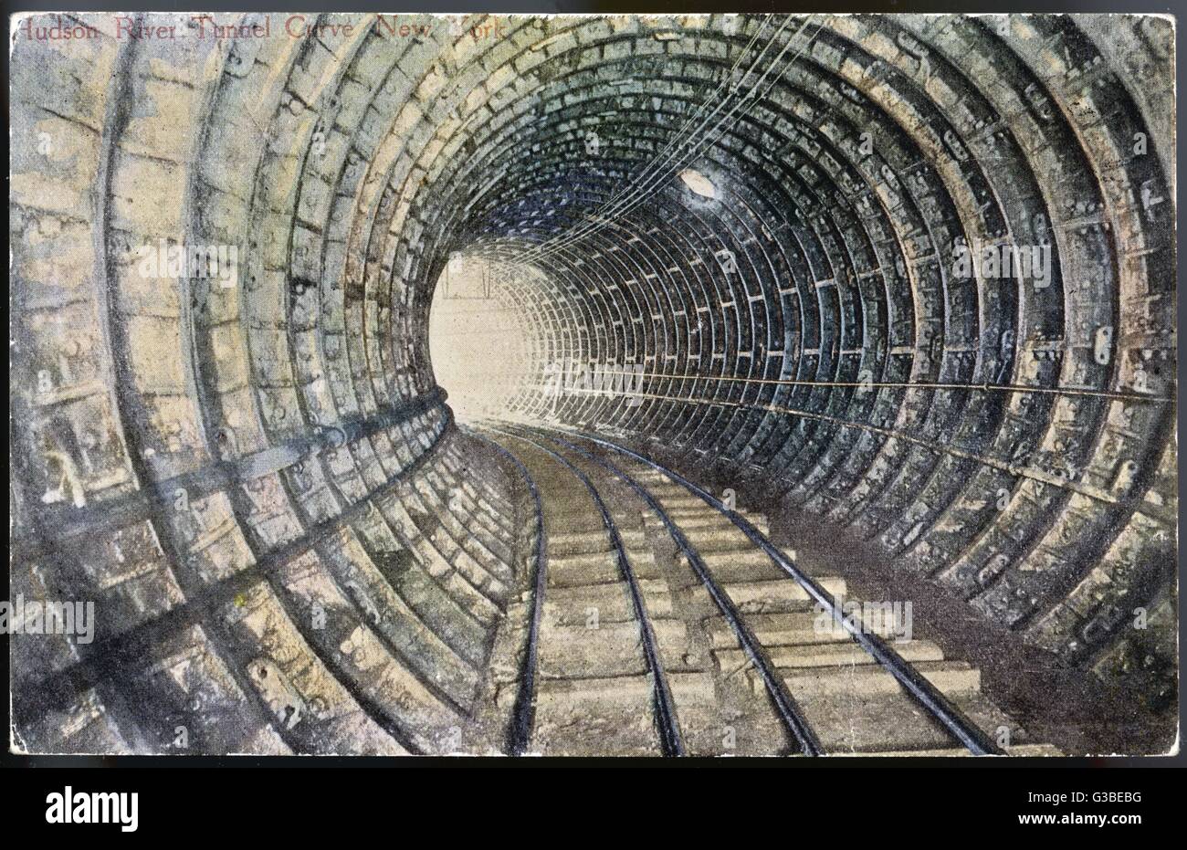 Vue de l'intérieur du tunnel sous l'Hudson entre New York et du New Jersey. Date : 1909 Banque D'Images