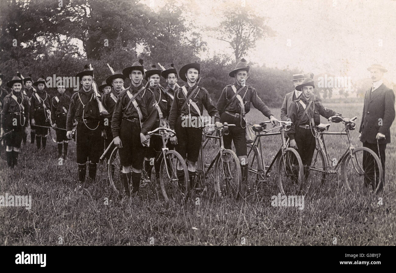 Groupe de scouts de garçons, Brigade des cyclistes Rifles Banque D'Images