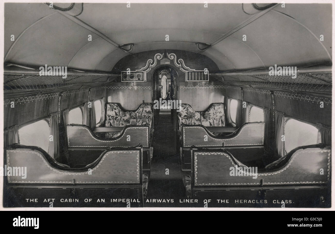 Vue à l'intérieur de la cabine arrière d'un avion de passagers Heracles (un Handley Page Hengist), appartenant à l'Imperial Airways, principalement utilisé pour les vols entre Londres et Paris. Date : vers 1932 Banque D'Images