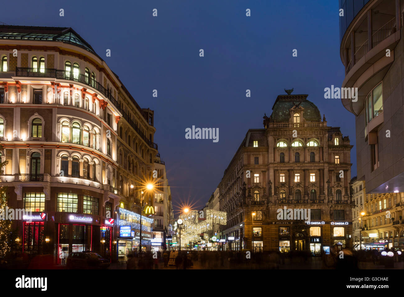 La zone piétonne de Vienne, Vienne, Autriche, le soir, heure bleue, lumière, lumières Banque D'Images