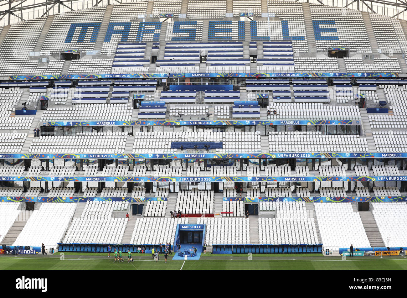 Le but du commentaire des postes dans les peuplements au stade Vélodrome, Marseille. Banque D'Images