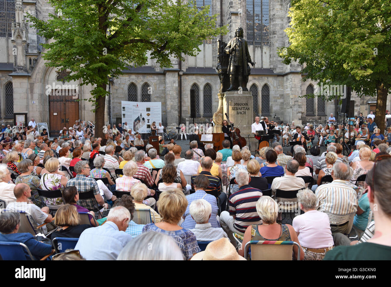 Allemagne, Saxe, Leipzig, Bach concert en face de l'Église Thomas Banque D'Images