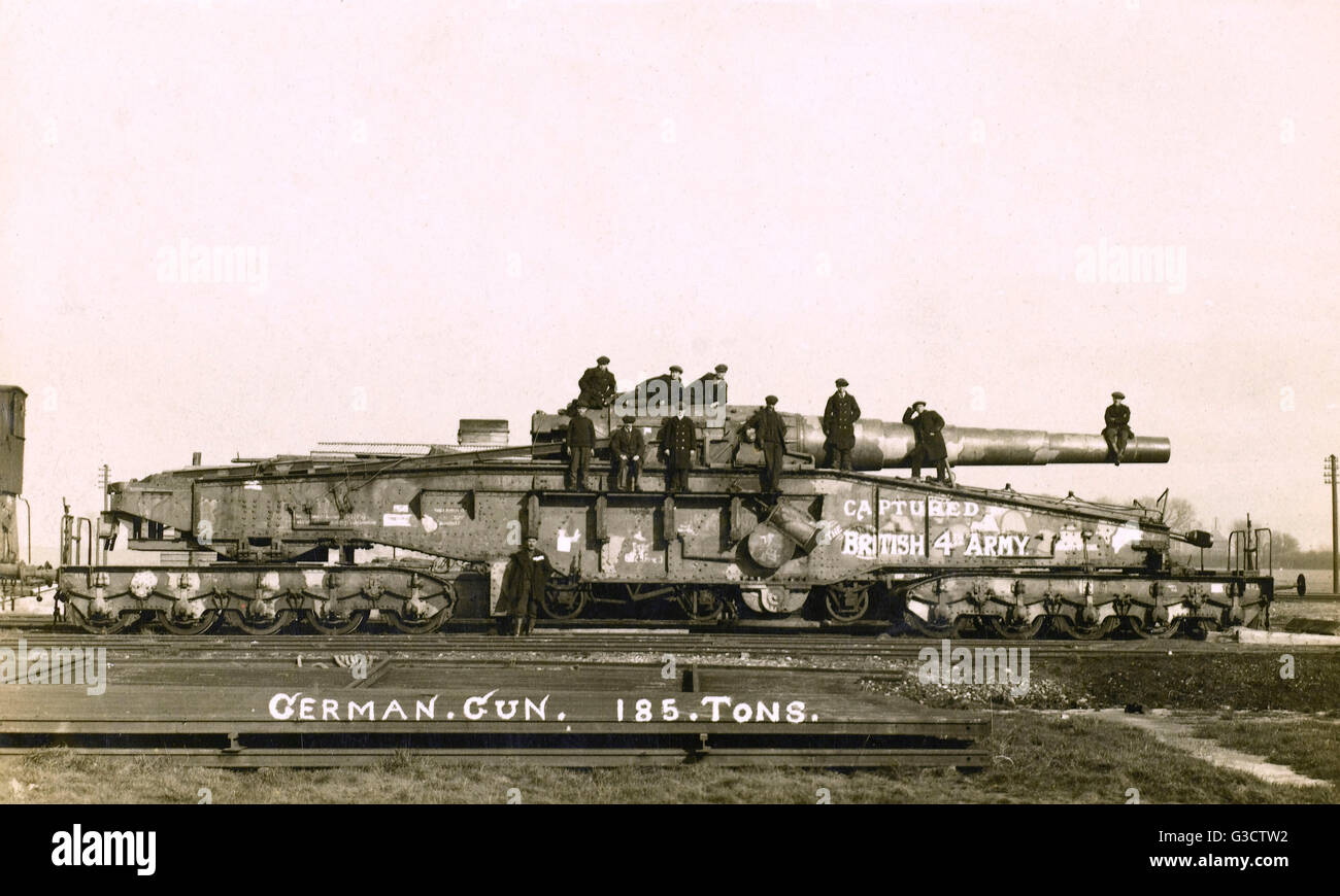 Un énorme canon ferroviaire allemand capturé lors de la bataille d'Amiens le 8 août 1918 est devenue une source de controverse alliées. Le 31e Bataillon australien effectuera sa capture, mais, à la suite de la poursuite de l'avance des Alliés, le canon a reçu un grand painte Banque D'Images