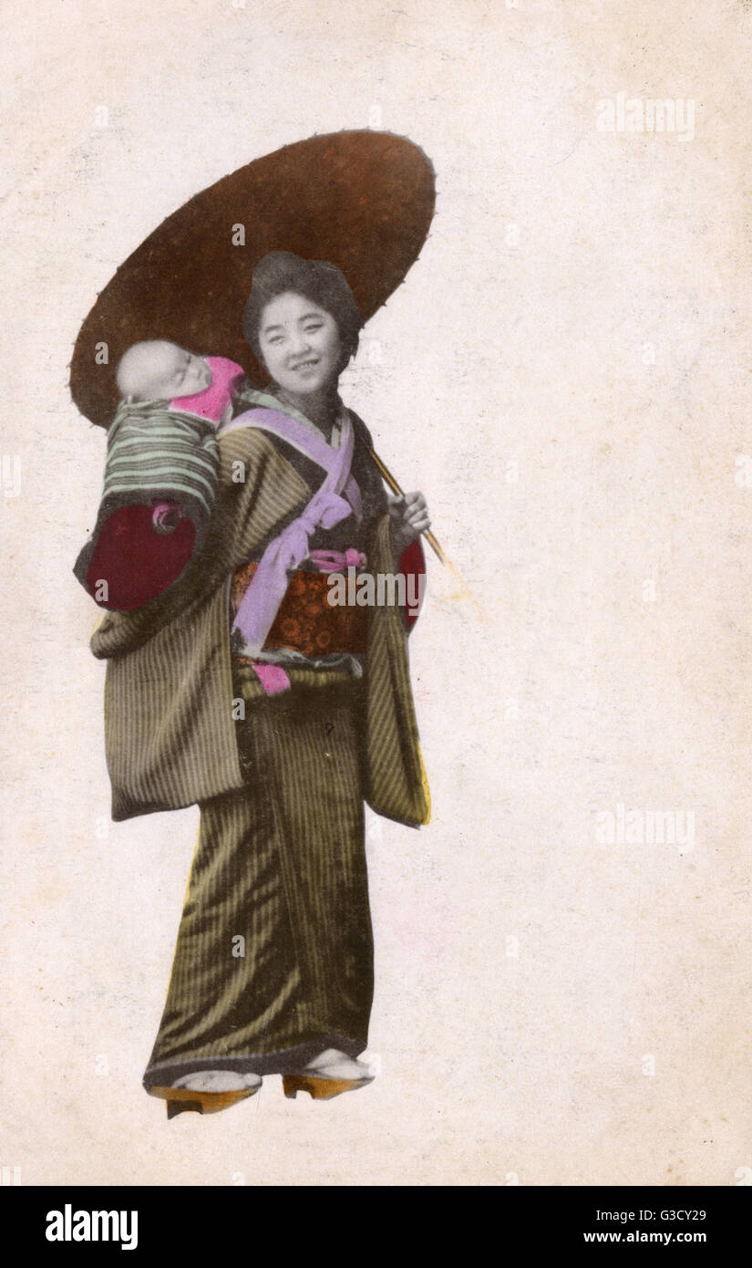 Japon Japonais Jeune Mere Portant Son Bebe Sur Son Dos Et Tenant Un Parapluie Parasol En Papier Date Vers 1904 Photo Stock Alamy Japon Japonais Jeune Mere Portant Son Bebe Sur Son Dos Et Tenant Un Parapluie Parasol En Papier Date Vers 1904 Photo Stock Alamy