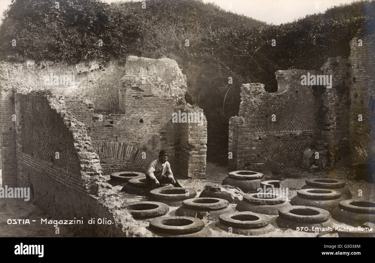 Les fouilles à Ostia, Rome révèlent les magasins de pétrole - Italie Banque D'Images