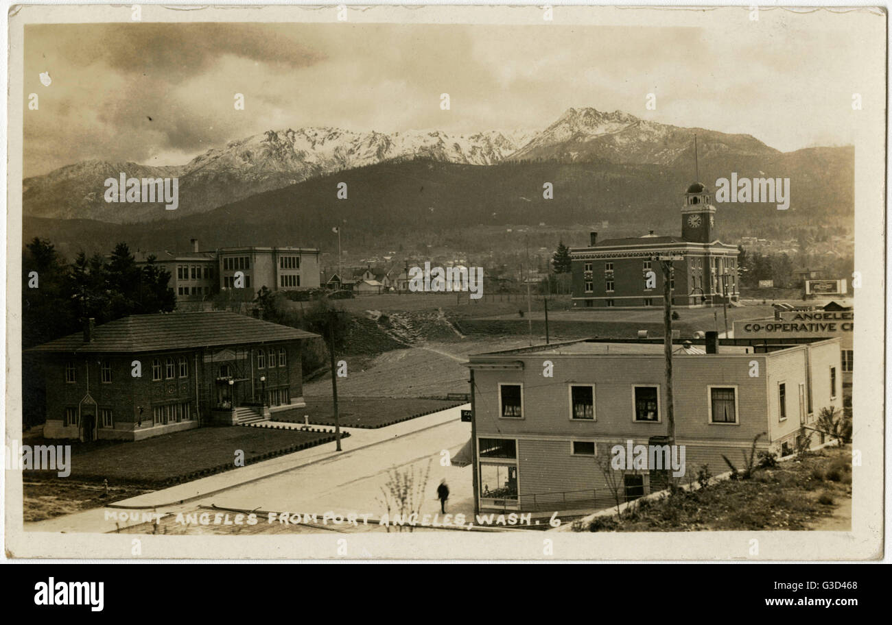 Mount Angeles depuis Port Angeles, Washington, États-Unis Banque D'Images