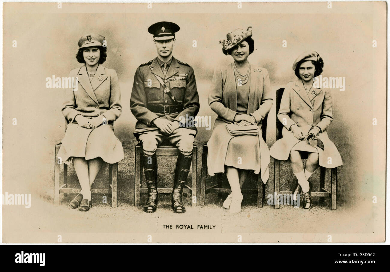 La Famille Royale Britannique Le Roi George Vi La Reine Elizabeth La Princesse Elizabeth La Fin De La Reine Elisabeth Ii Representee Portant Un Chapeau D Ats Et La Princesse Margaret L Inverse