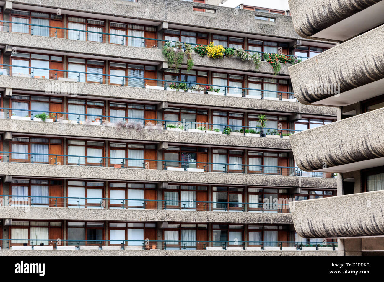 Architecture bâtiment brutaliste dans le complexe de Barbican, Londres Banque D'Images