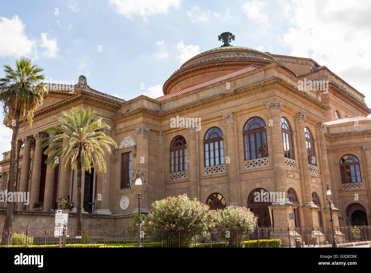 Teatro Massimo de Palerme, Opéra, Piazza Giuseppe Verdi, Palerme, Sicile, Italie Banque D'Images