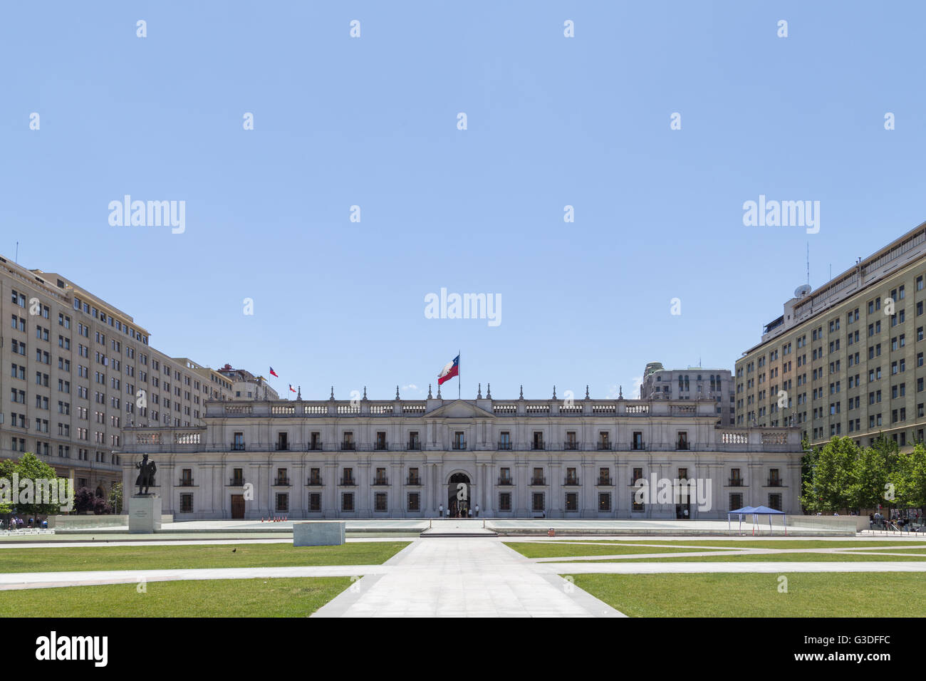 Santiago de Chile, Chili - 26 novembre 2015 : Le siège du président Palacio de la Moneda Banque D'Images