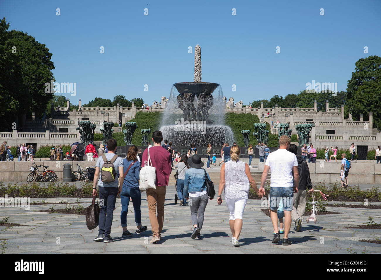 Parc de Sculptures de Vigeland, Oslo. Le monolithe et d'autres