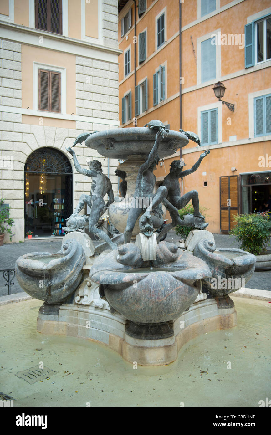 Italien, Rom, Piazza Mattei, Schildkrötenbrunnen (Fontana delle Tartarughe) Banque D'Images