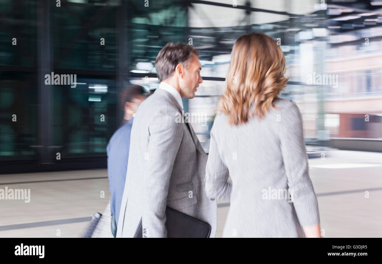 Corporate Business people walking Banque D'Images