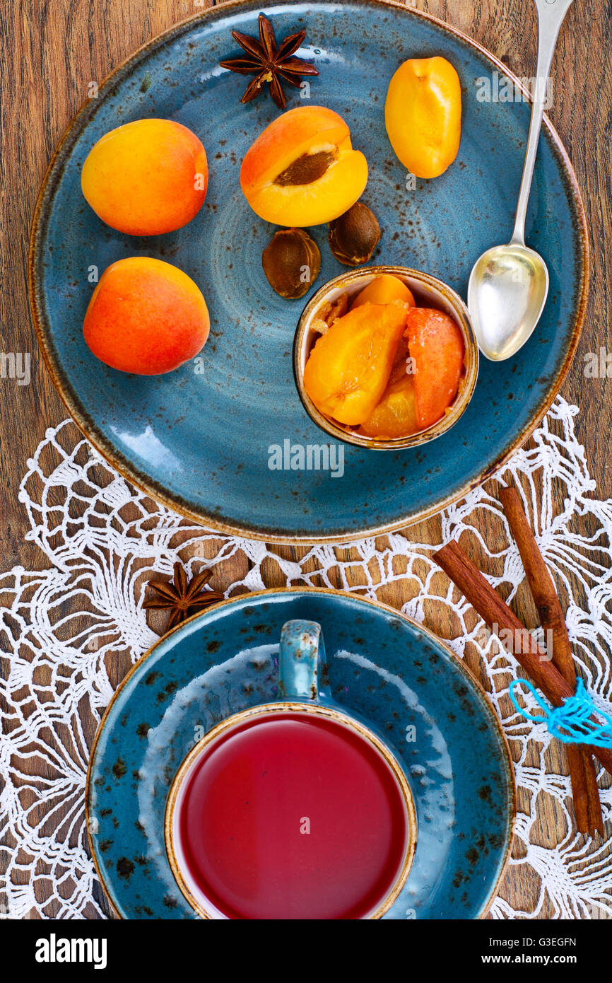 Hibiscus Tea c Bourrage de l'Abricot Banque D'Images