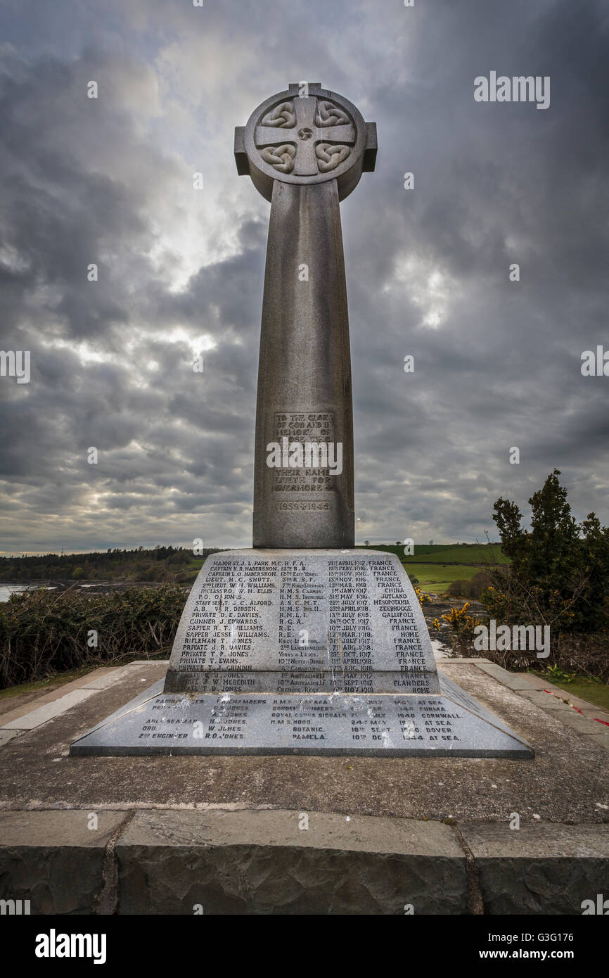 Monument commémoratif de guerre, l'église de St Tysilio, Menai Bridge Banque D'Images
