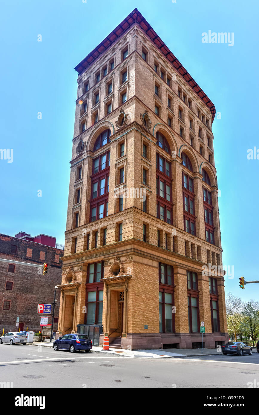 Buffalo, New York - Mai 8, 2016 : Le bâtiment historique Dun high rise sur Pearl Street dans le centre-ville de Buffalo, New York. Banque D'Images