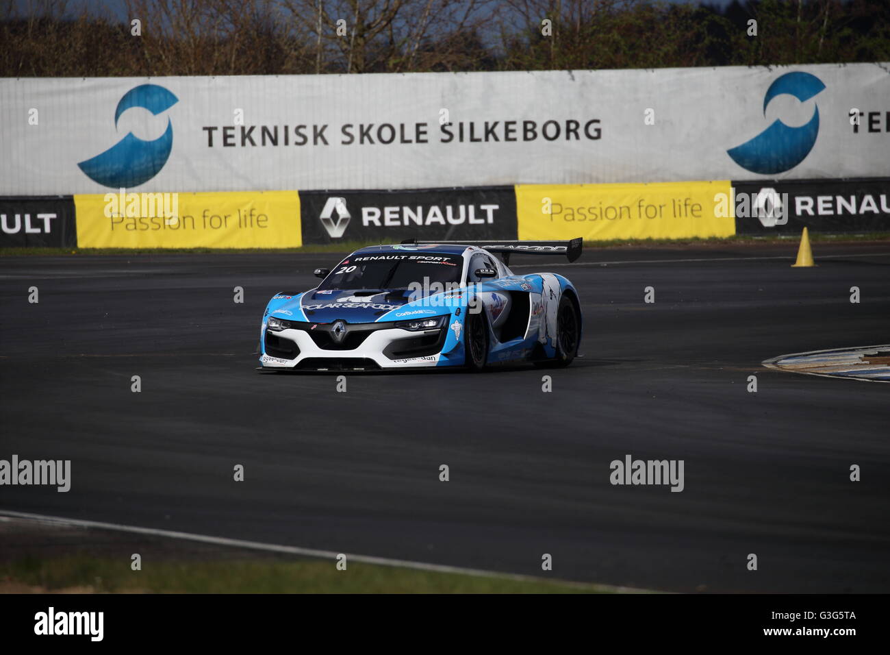 Kevin Magnussen essayer de battre le record de piste à Jyllandsringen au Danemark dans sa Renault L.R. 01 Banque D'Images