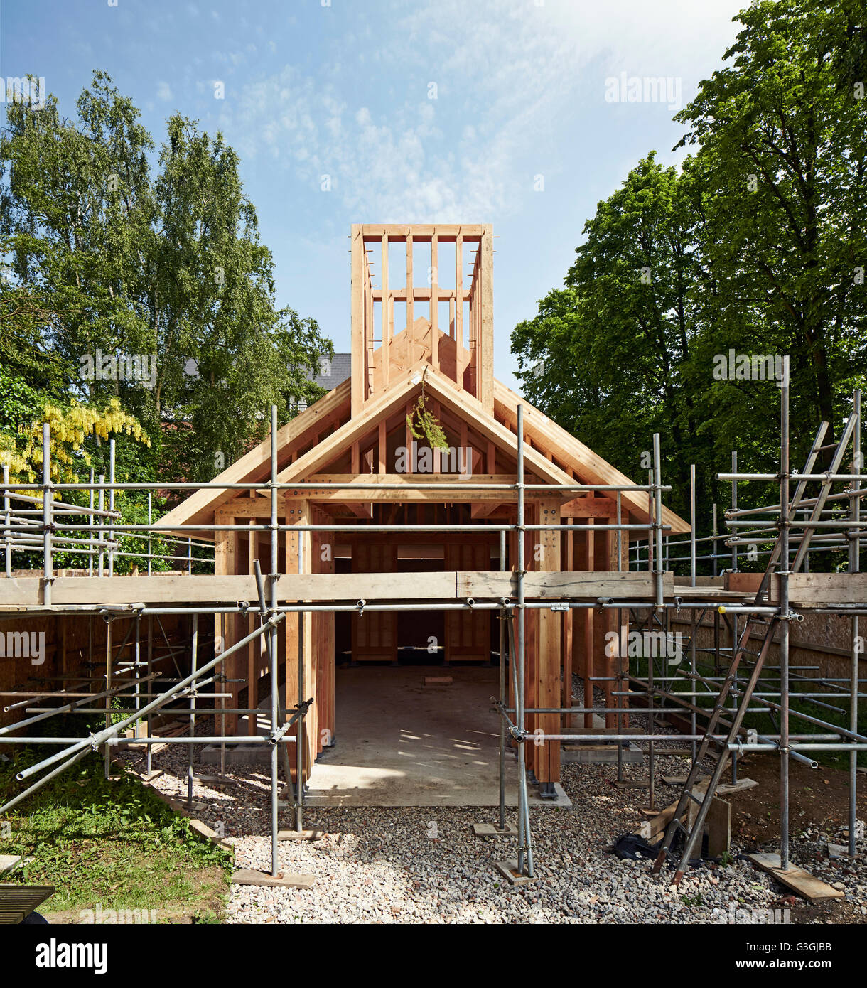 Église en bois en construction. Se souvenir de l'exposition de Tchernobyl, Londres, Royaume-Uni. Architecte : Spheron architectes, 2016. Banque D'Images