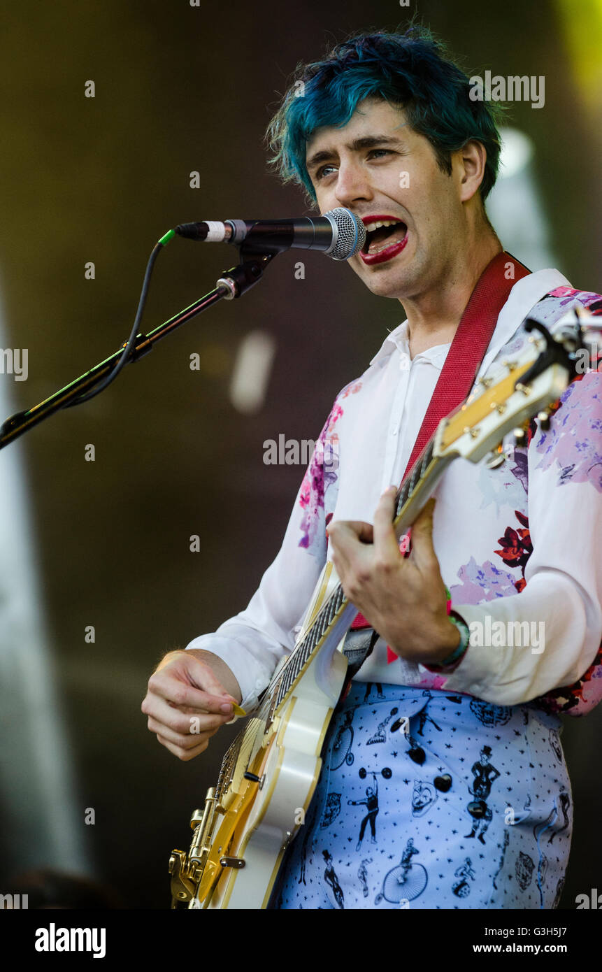 Glastonbury, Somerset, Royaume-Uni. 24 Juin, 2016. Ezra Furman, il se produit sur la scène du Parc à Glastonbury Music Festival, Angleterre, Royaume-Uni. Credit : Francesca Moore/Alamy Live News Banque D'Images