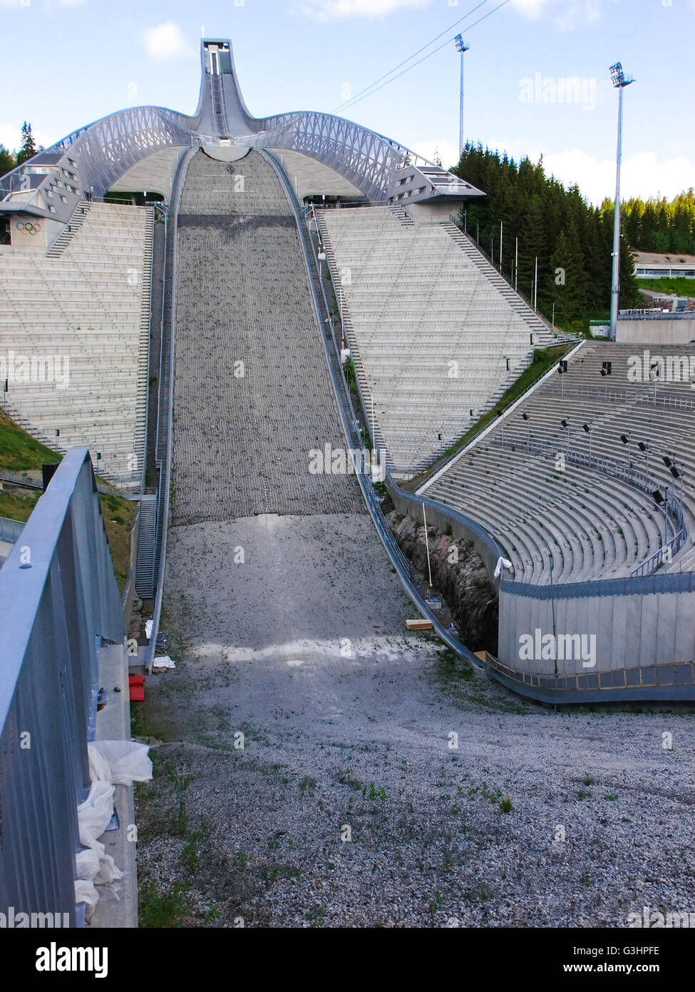 Piste de ski du stade olympique d'hiver de Lillehammer en Norvège. Banque D'Images