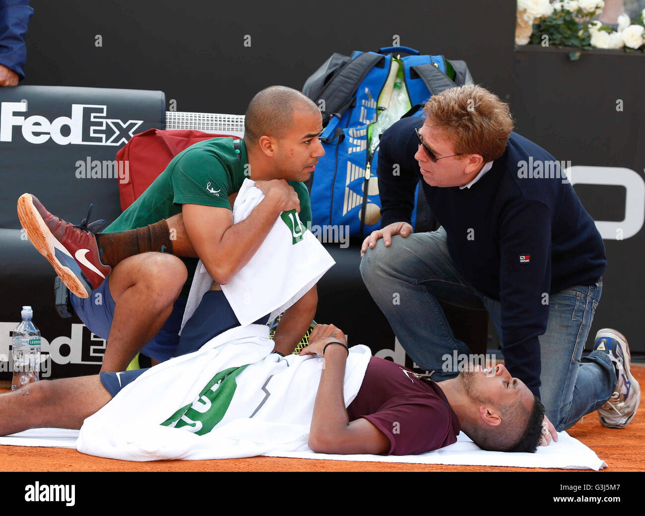 Rome, Italie. 12 mai, 2016. Nick Kyrgios de l'Australie au cours de 3e tour de l'Open de tennis italienne BNL 2016 tournoi contre Rafael Nadal de l'Espagne. © Ciro De Luca/Pacific Press/Alamy Live News Banque D'Images