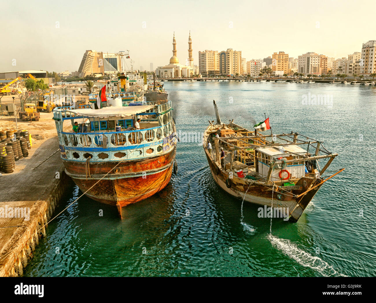 Vintage photo de bateau bateaux dans le port de Dubaï, Sharjah Banque D'Images