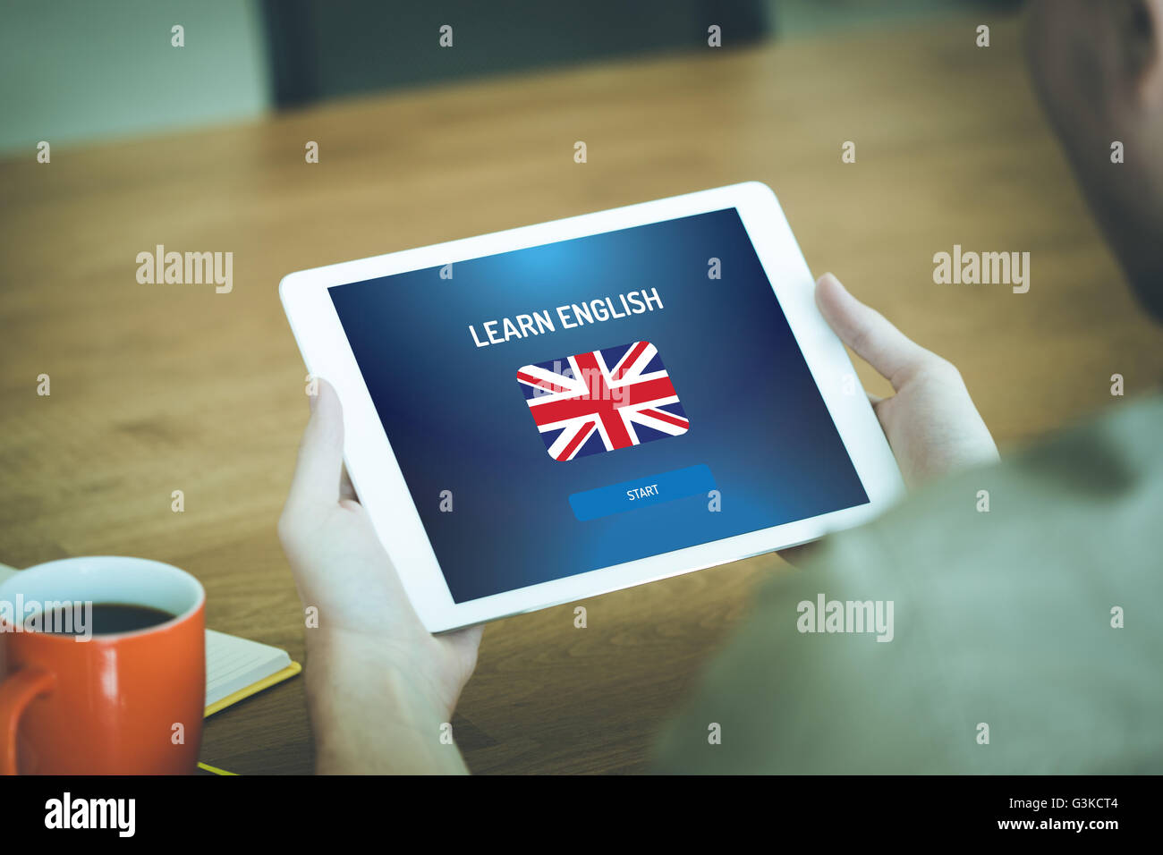 Apprendre l'ANGLAIS ÉCOLE DE LANGUE DE L'ÉDUCATION EN LIGNE CONCEPT Banque D'Images