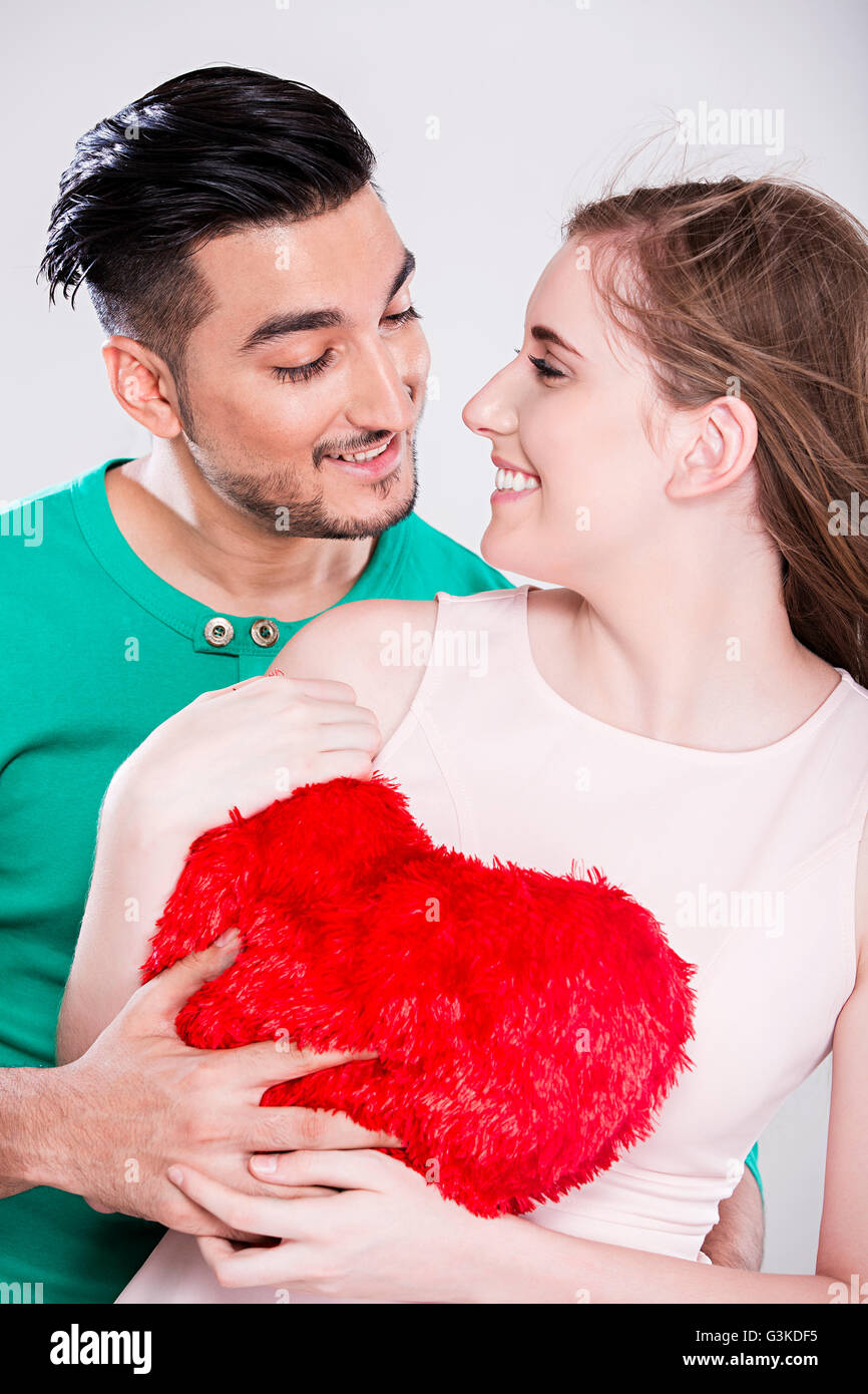 2 Couples mariés étranger Saint-valentin cadeau surprise Banque D'Images