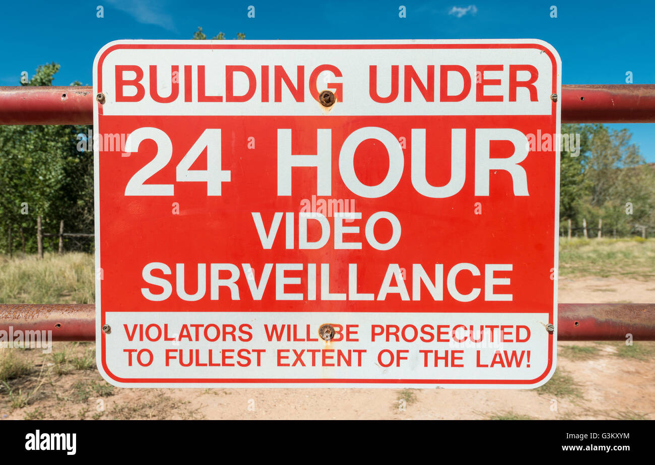 Signe, bâtiment en 24 heures de vidéo-surveillance, USA Banque D'Images