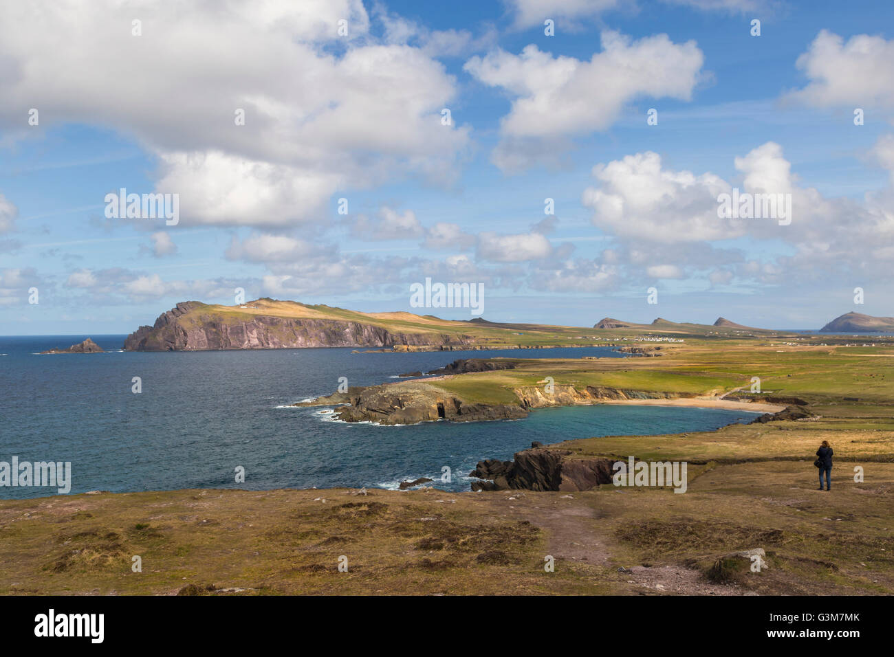 Vue panoramique à partir de la Slea Head Drive, péninsule de Dingle, comté de Kerry, Munster, République d'Irlande Province. Banque D'Images