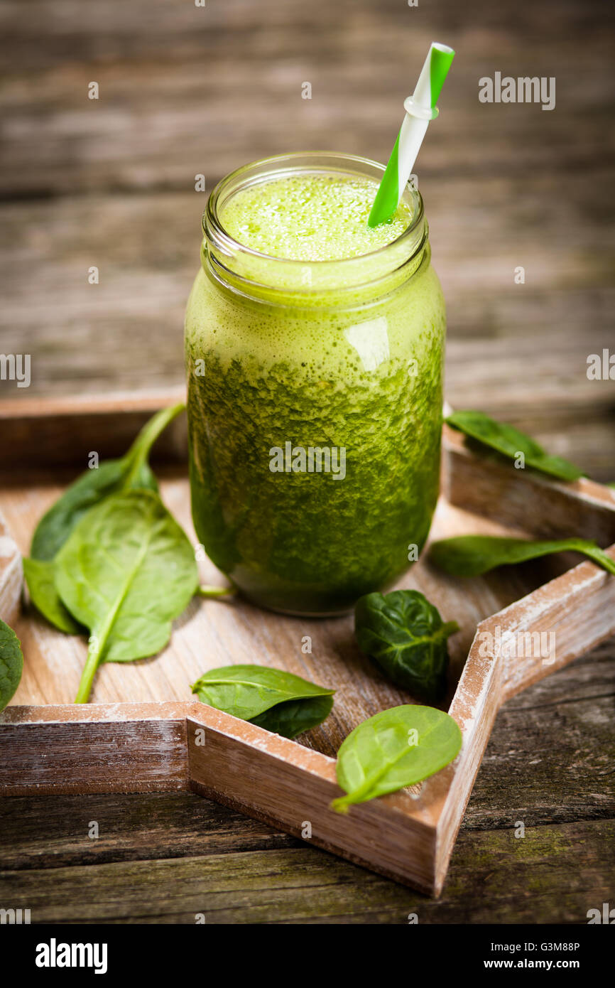 Smoothie vert frais Banque D'Images