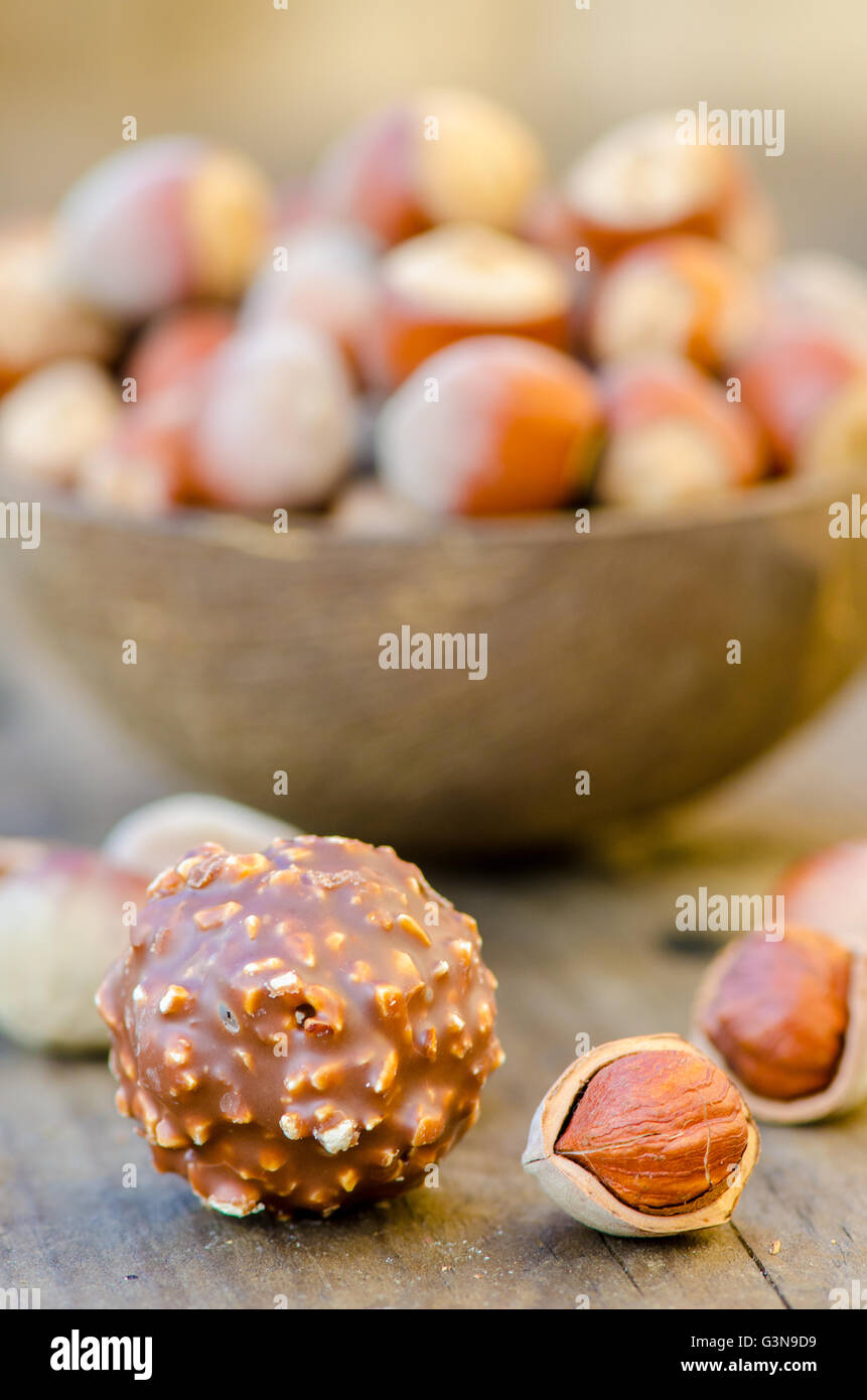 Les noisettes et chocolat Banque D'Images