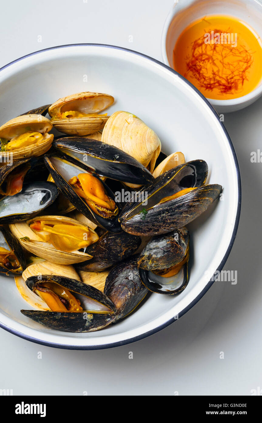 Les moules et les palourdes Banque D'Images