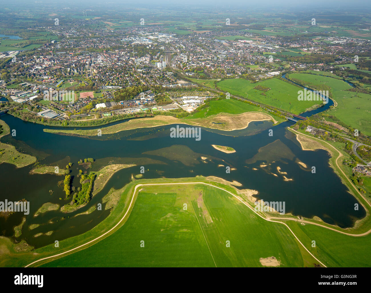 Vue aérienne, Lippe rejoint le Rhin, de la reconstruction, de la conservation, des plaines d'inondation, Lippeverband, Wesel, Ruhr, Banque D'Images