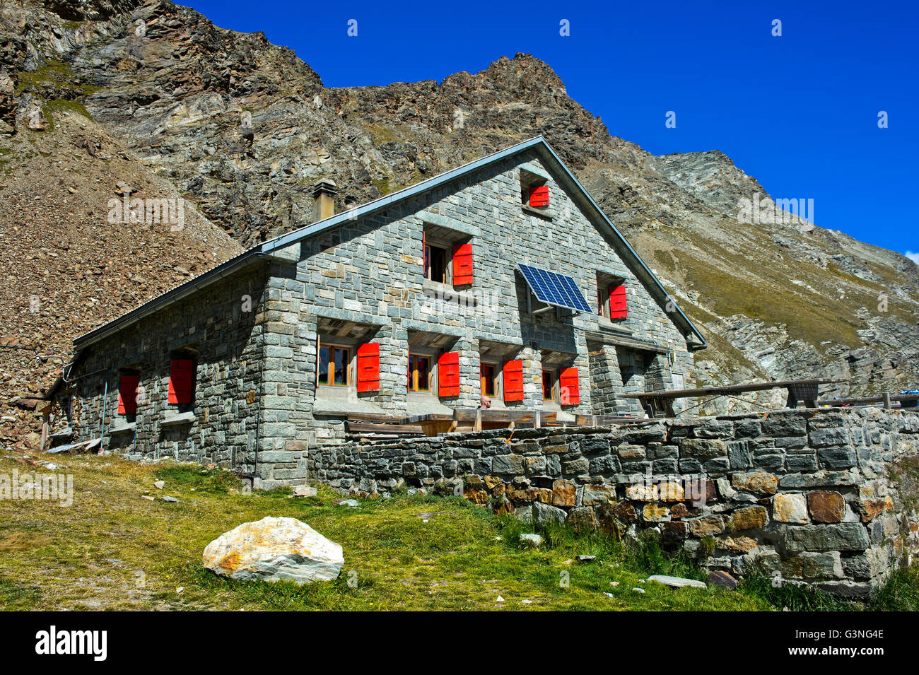 Schönbielhütte refuge de montagne du Club Alpin Suisse (CAS), Zermatt, Valais, Suisse Banque D'Images