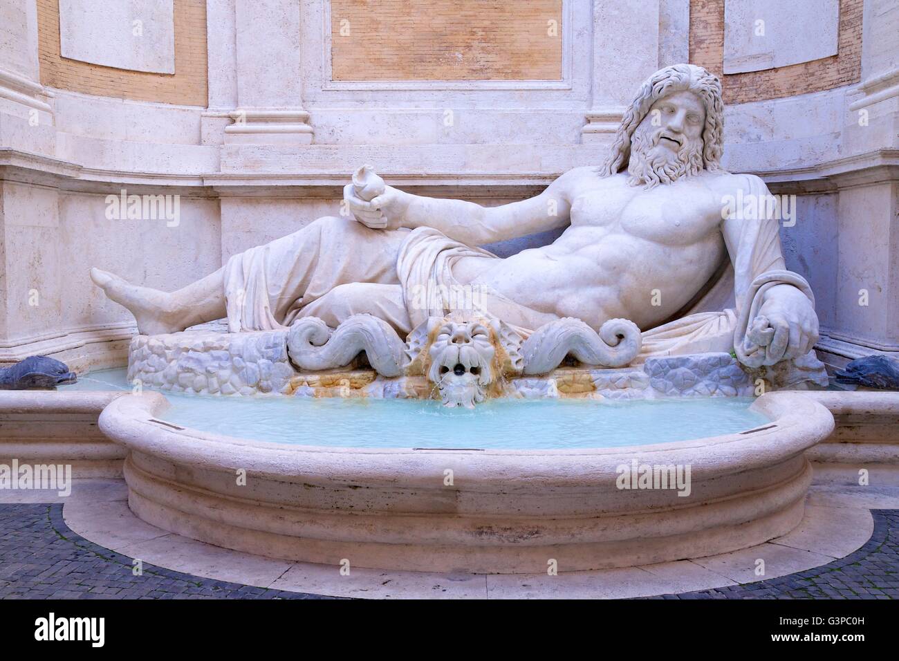 Marforio, statue en marbre de l'océan, Musée du Capitole, Rome, Italie Banque D'Images