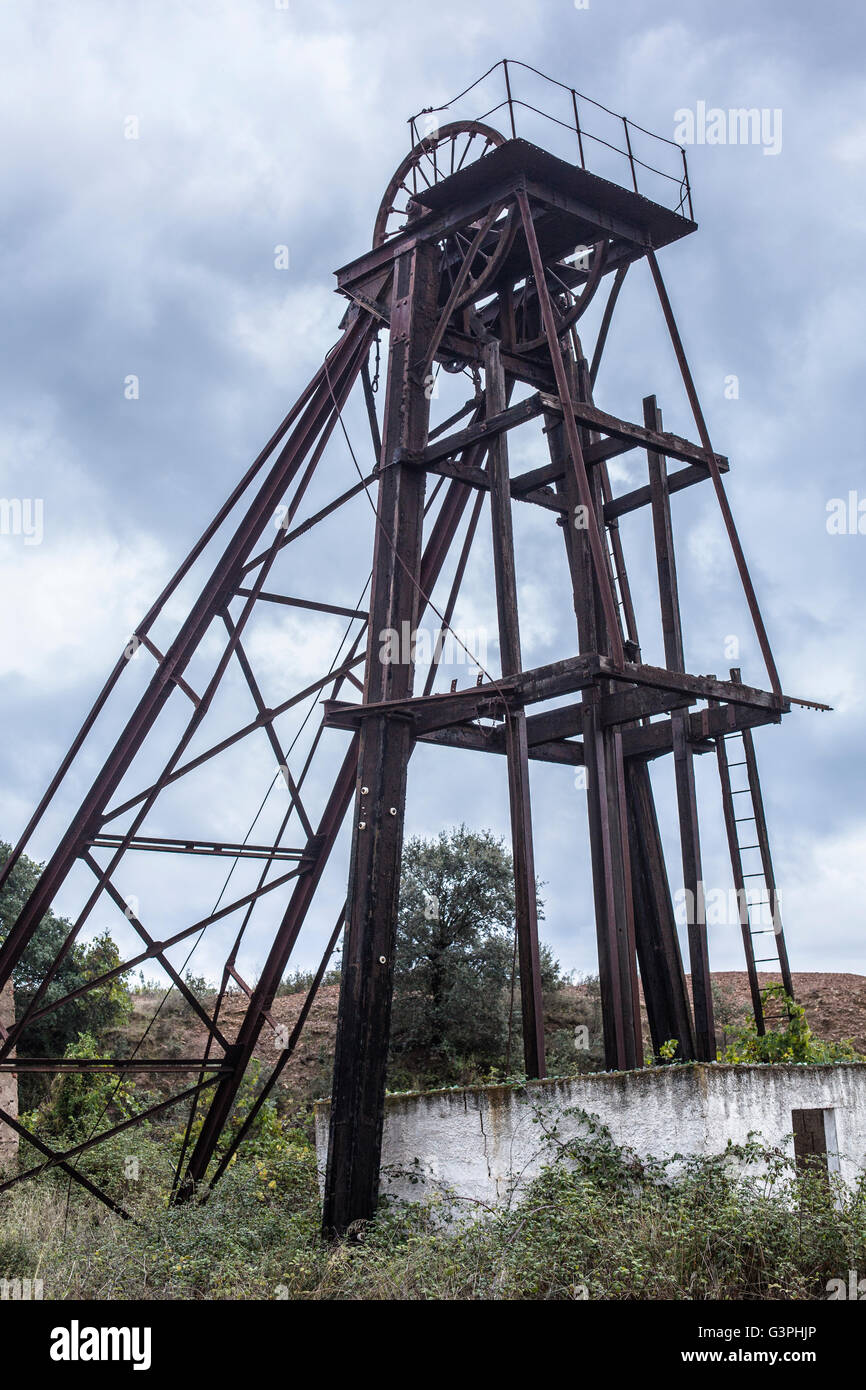 Les bâtiments endommagés à São Domingos Mine, une mine à ciel ouvert en Mertola, Alentejo, Portugal. Banque D'Images