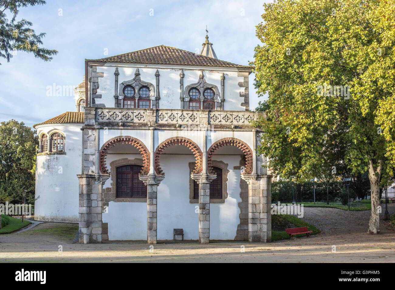 Kiosque mauresque et portugais Dom Manuel dans un palace gardens d'Evora, Alentejo, Portugal Banque D'Images
